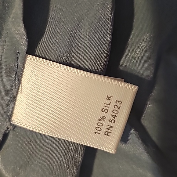 Banana Republic 100% Silk Blue Blouse Top 2 Preowned - Picture 7 of 7